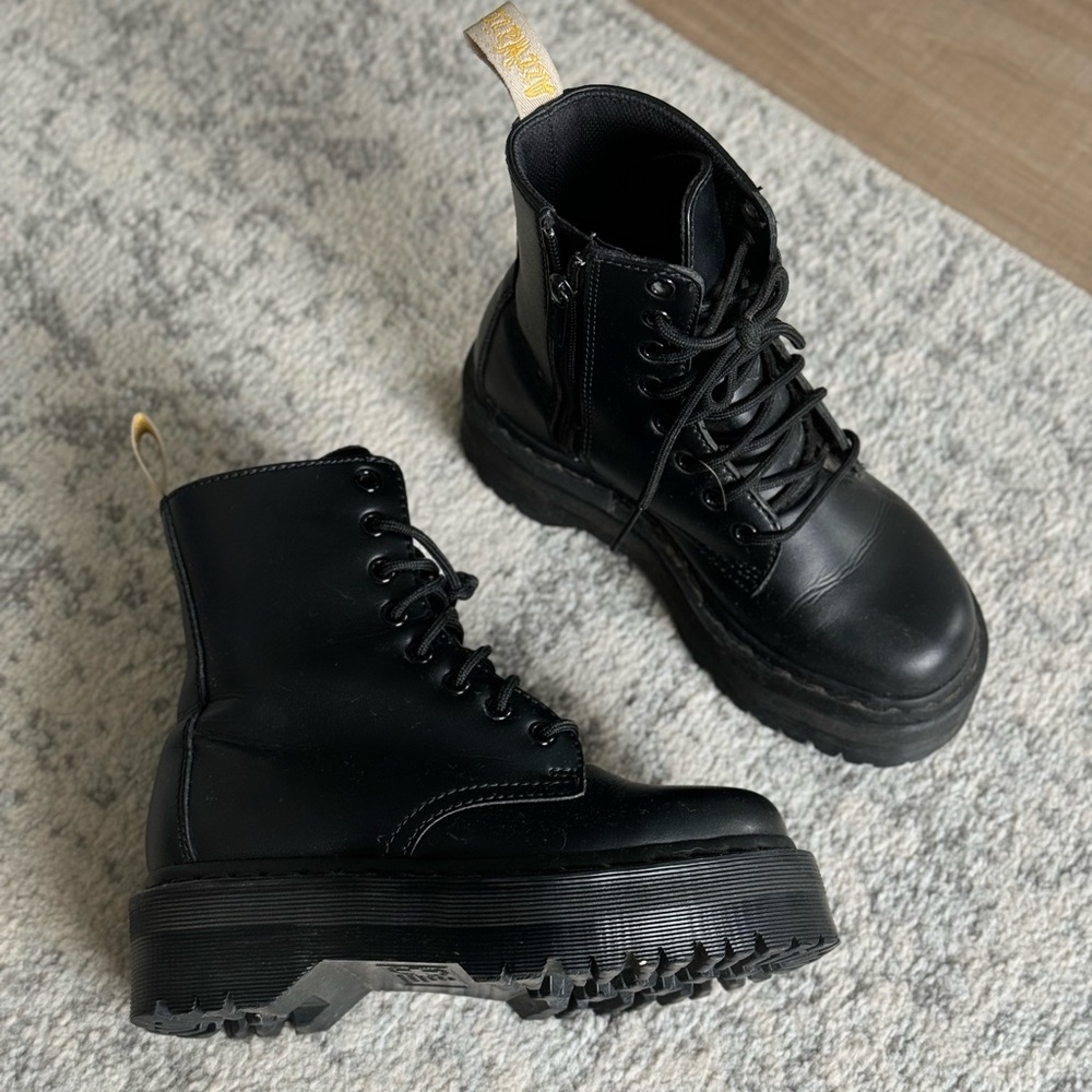 DR. MARTENS Black Vegan Jadon II Mono